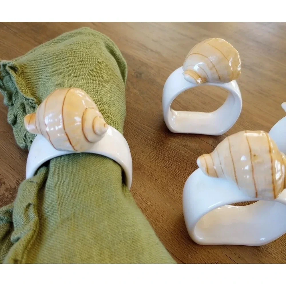 VTG Ceramic Hand Painted/Modeled Shell Motif Napkin Rings Nautical Set Of 4